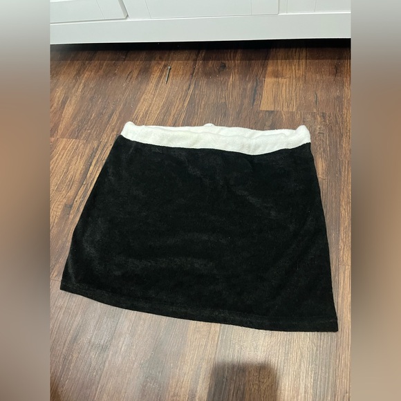 Black Floral SHEIN swim skirt cover up, size Medium - Picture 4 of 4